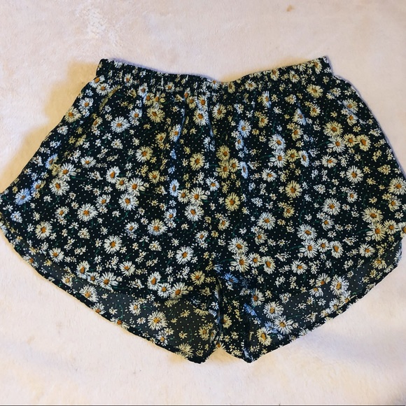 Pants - Shorts Pants - Shorts